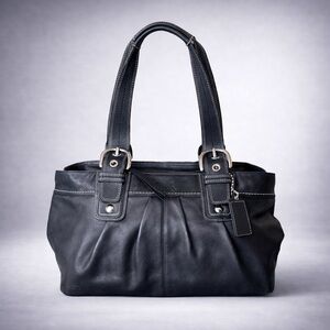 Coach Soho Shoulder Bag 💥 NOT FOR SALE 💥